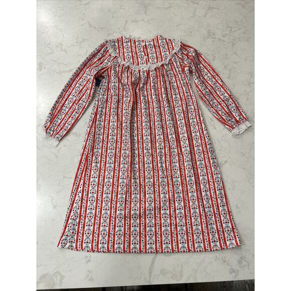 NWT Lanz Of Salzburg Flannel Nightgown Hearts Flowers Cottage Core Medium - Picture 8 of 16